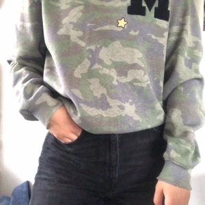 Militär sweatshirt  - Superskön sweatshirt