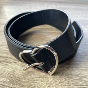 Brandy Melville bälte - Populärt bälte från brandy melville! Storlek One size. Fint skick! 💜💜💜