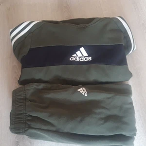 Byksor och hoody - Ret så bra skick en snygg dress