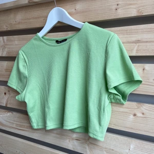 Shein topp - Fint skick alldrig använd storlek XL men passar nog m och L med