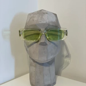 Solglasögon, Unisex -  Helt nya, fina solglasögon till sommaren🍀