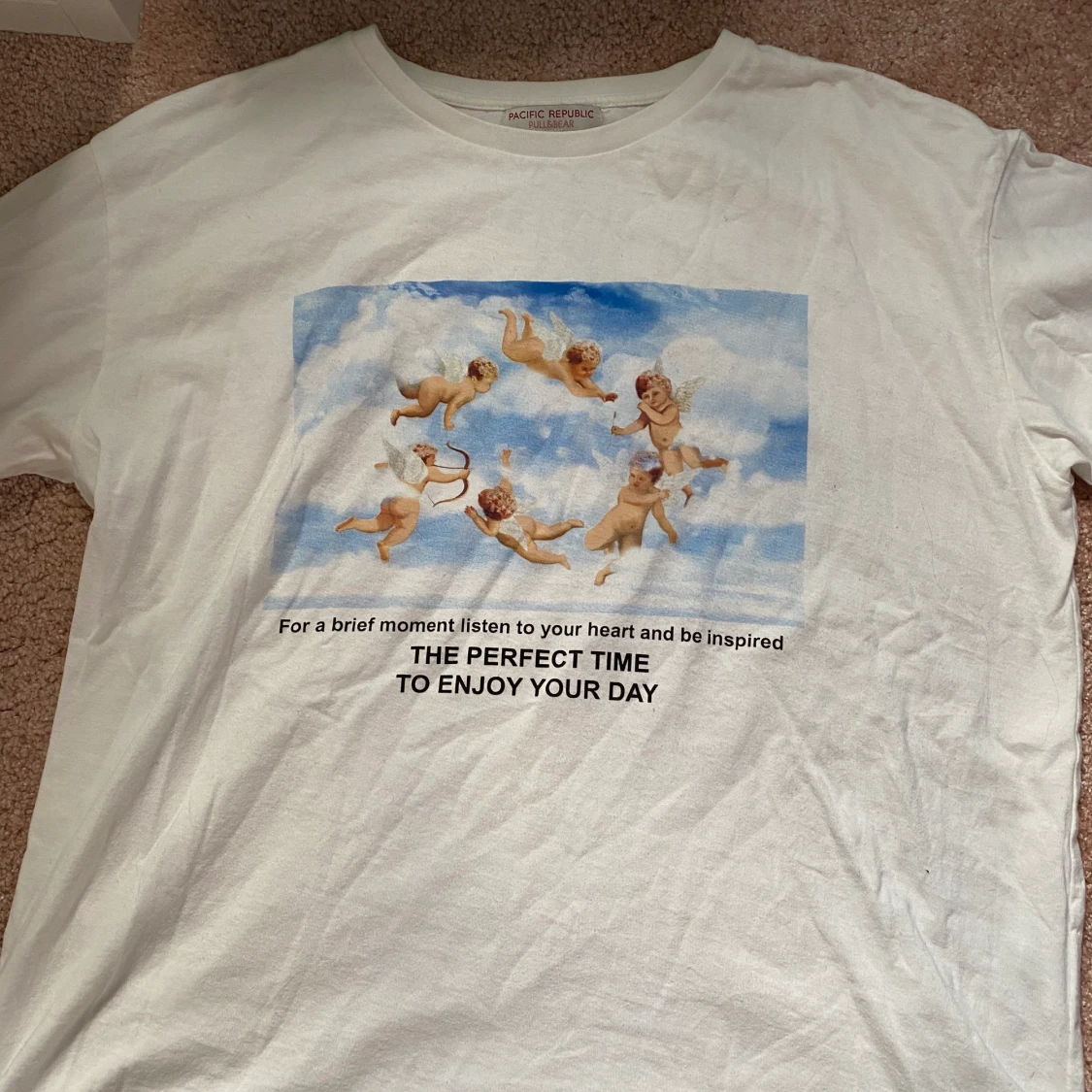 ängel pull&bear- t-shirt  - 90