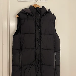 Zara Väst - Knappt använd väst från zara. 