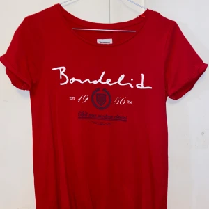 Bondelid t-shirt - Knappt använd t-shirt i storlek XS. 