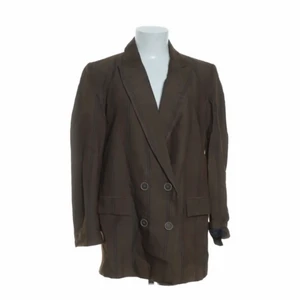 Brun blazer  - Brun blazer från zara, strl s köpt på sellpy!