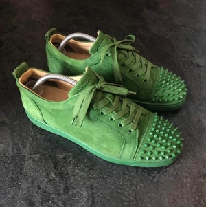 HAR BUD PÅ 5000:- - HAR BUD PÅ 5000:-  INTRESSEKOLL på mina rare Louboutin! 🧯🤌 Säljer vid bra pris endast 🥞