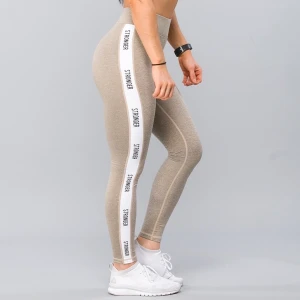 Stronger tights - Stronger tights använda Max 3 ggr då jag ha för många. Lappen är bortklippt men det är storlek S!! 260kr inkl frakt