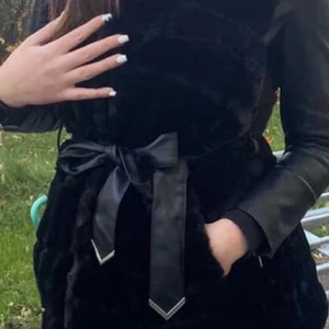 Pälsväst - Använd en gång är passande för M,L och S i nytt skick finns inga skador