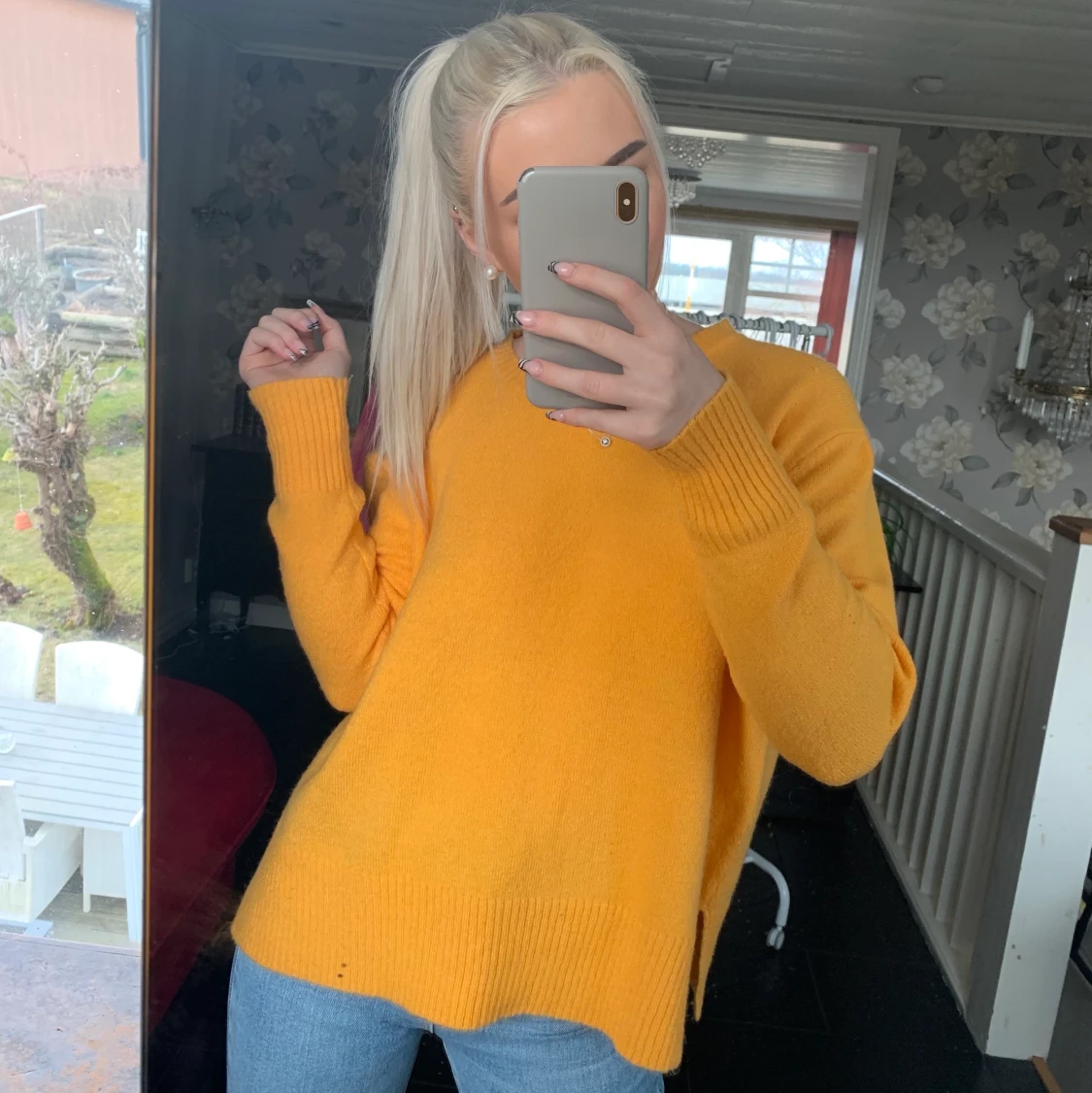 Orange stickad tröja - 90