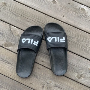 FILA TOFFLOR - Använda väldigt lite