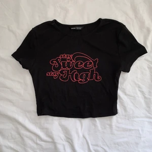 Graphic topp - Graphic topp/ baby tee