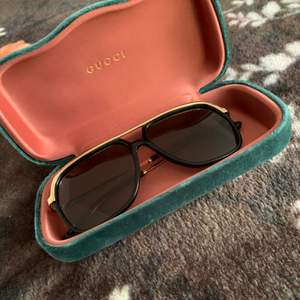 Gucci solglasögon Size: Onesize Cond: 8.5/10 BID: 749 BIN: 1099