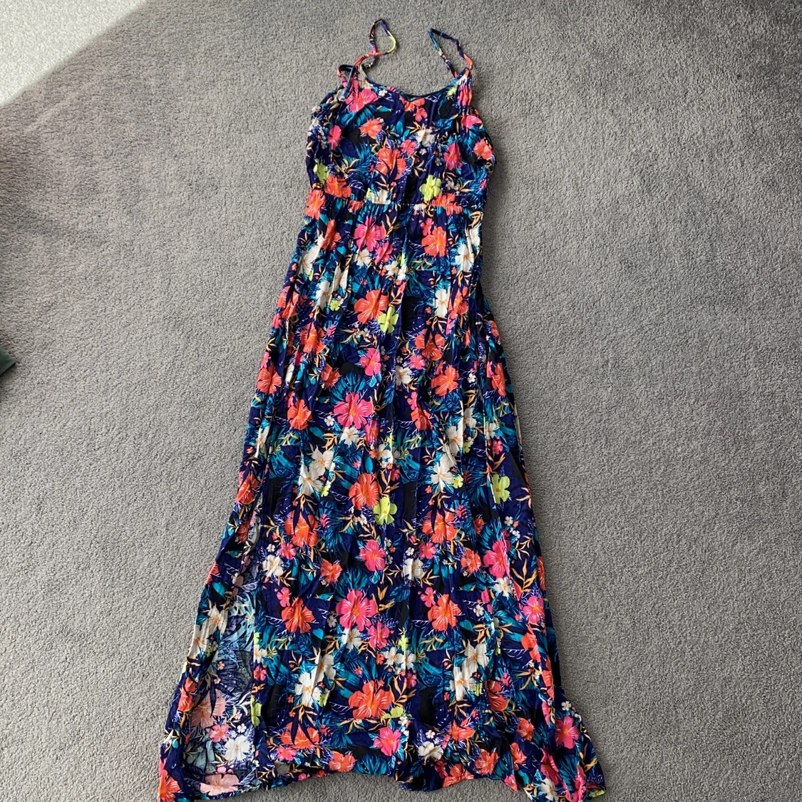 Blommig långklänning stl 34