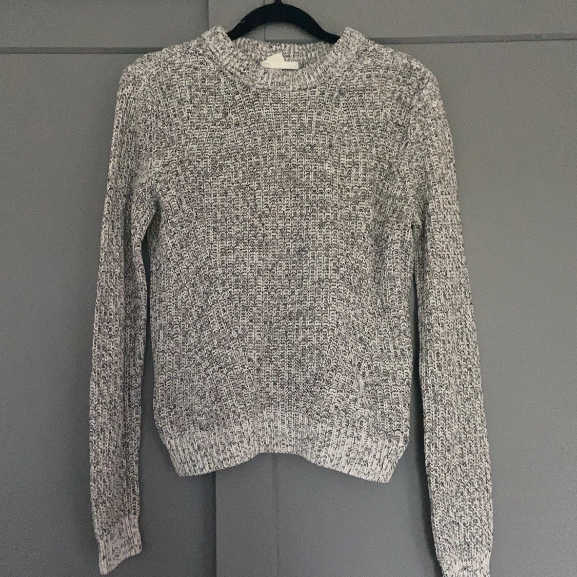 Stickad tröja