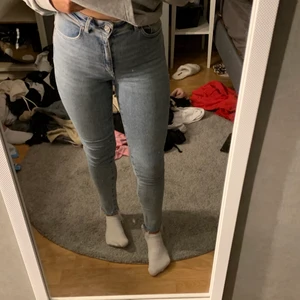 Bikbok jeans strl S  - Fina jeans från bikbok, nyskick 💘💘