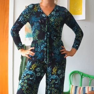 Byxdress  - En av mina favoriter! Älskar denna fina byxdress i storlek 34 (jag har dock haft den som har storlek 36/38) 