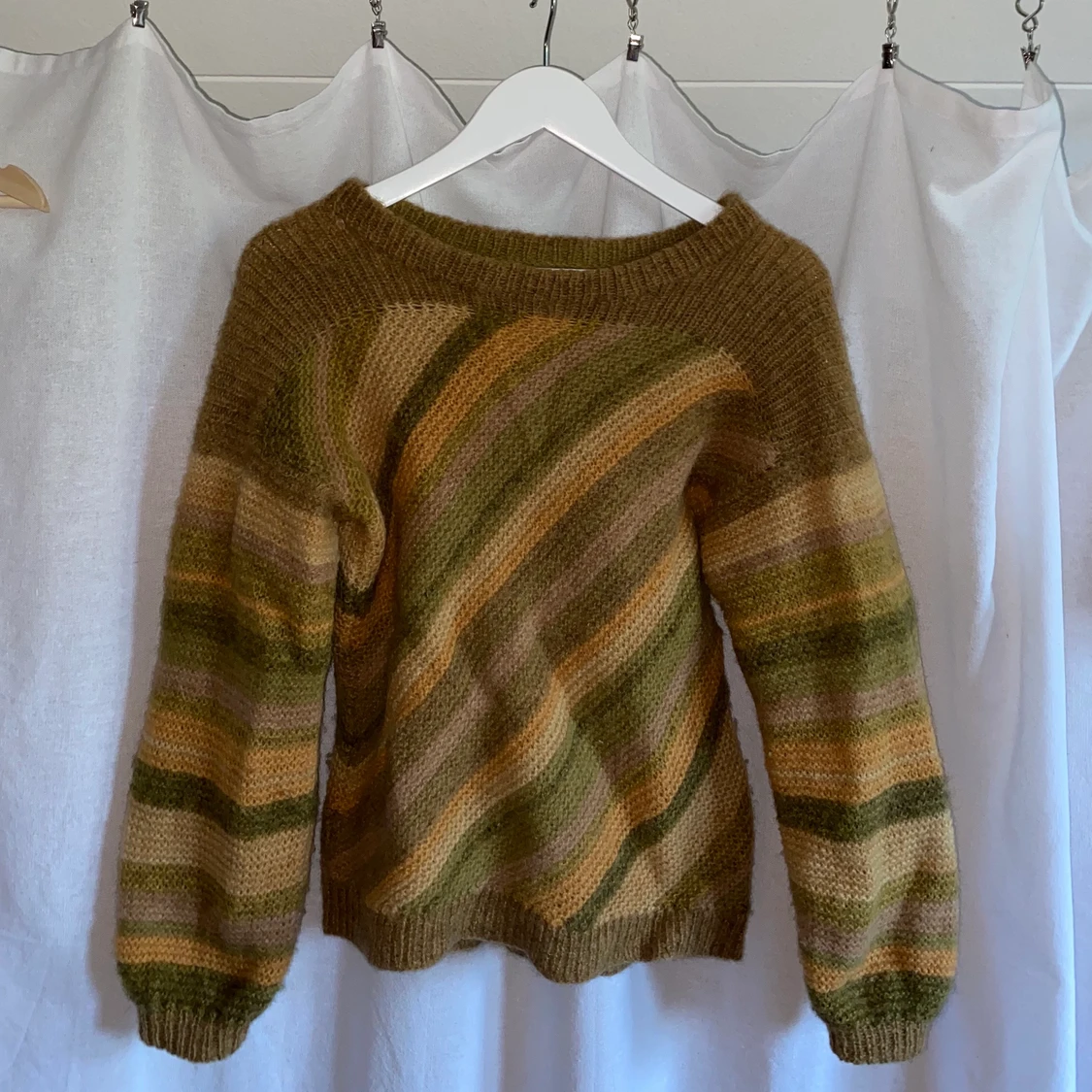 Randig stickad tröja