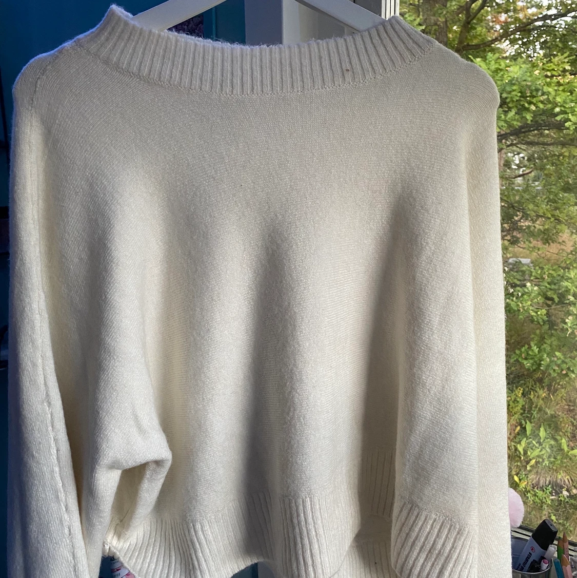 Vit stickad tröja  - 90
