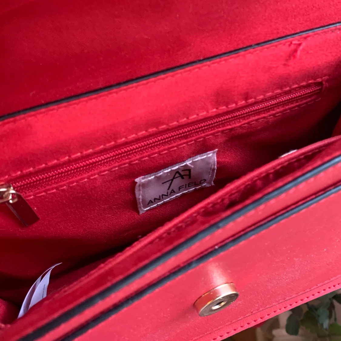 Röd väska - 91