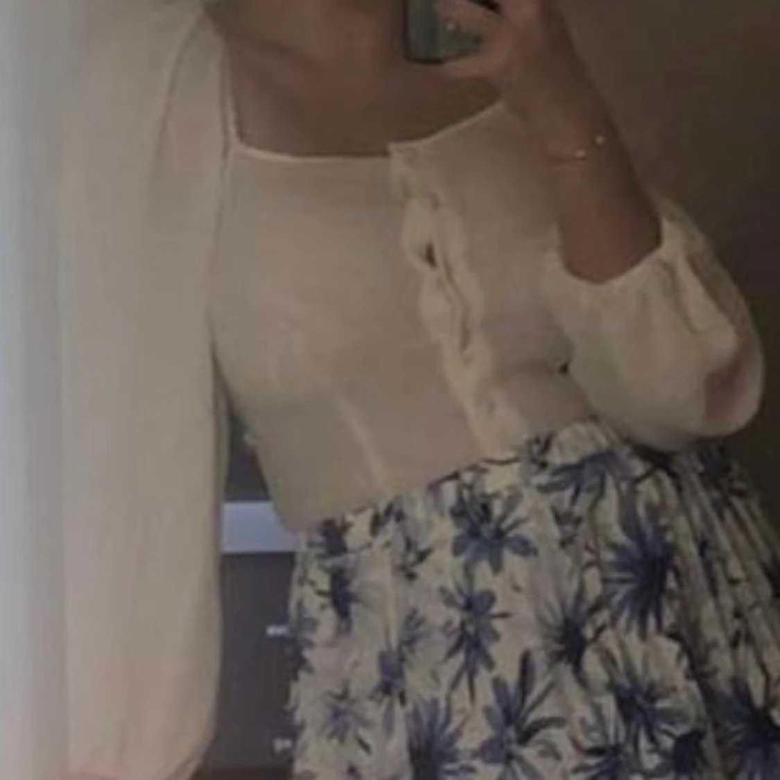 Söt vit topp från Monki!