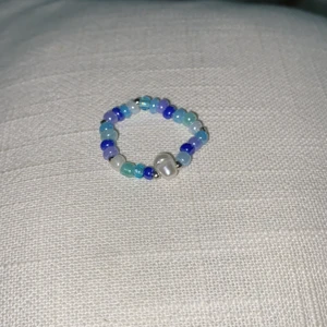 💙pärlring💙 - Trendig pärlring!! Om du önskar annan färg går det att fixa!!💞