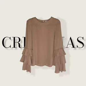 Ivyrevel Blus - Ivyrevel blus i bra skick. Varan har inga tydliga defekter. Använd ett fåtal gånger.  Storlek: 34/S Färg: Rosa Material: 100% Polyester