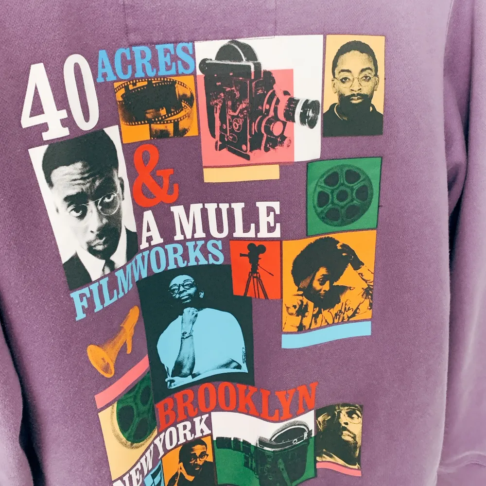 Lila oversize Spike Lee hoodie. Storlek s, motsvarar m. Buda på, svarar gärna på frågor! 🔮 bjuder på frakten!!. Hoodies.