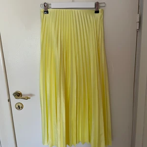 Kjol - Lång kjol, så fin asså älskar verkligen den här så mycket 