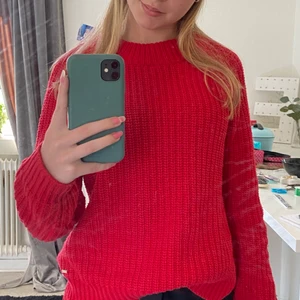 Stickad tröja - Hej! Säljer denna superfina stickade tröja🥰! Den kommer tyvärr inte till användning längre😣. Den är från Holly and whyte, alltså Lindex egna märke😊🌸. Skriv om du vill ha mer info eller fler bilder💕. 