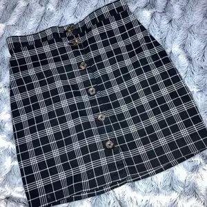 Black and white Plaid skirt. Worn once. 😊