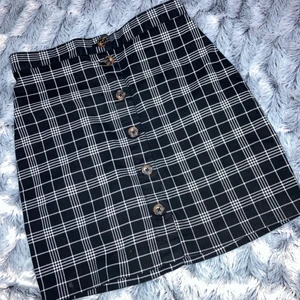 Plaid skirt  - Black and white Plaid skirt. Worn once. 😊