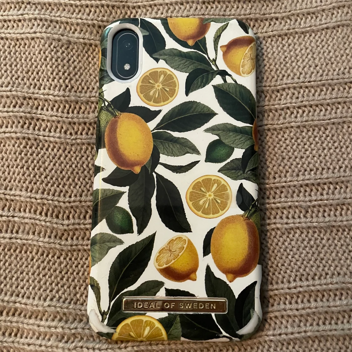 2 st oanvända IPhone XR-skal - 90