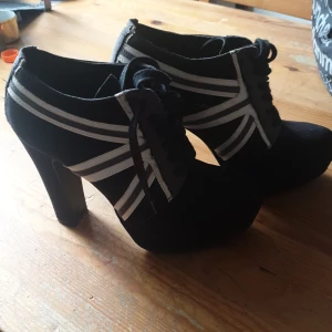 Graceland högklackade - Använts bara inomhus.. då jag inte kan gå i sånna 🤣