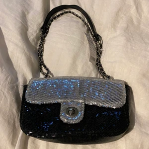 Väska - Väska från Ginatricot, aldrig använd. Köpare står för frakten.