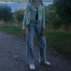 Knytkofta - Så fin knytkofta som tyvärr har blivit för liten. Bra skick! Så fin mintgrön färg! 65kr.