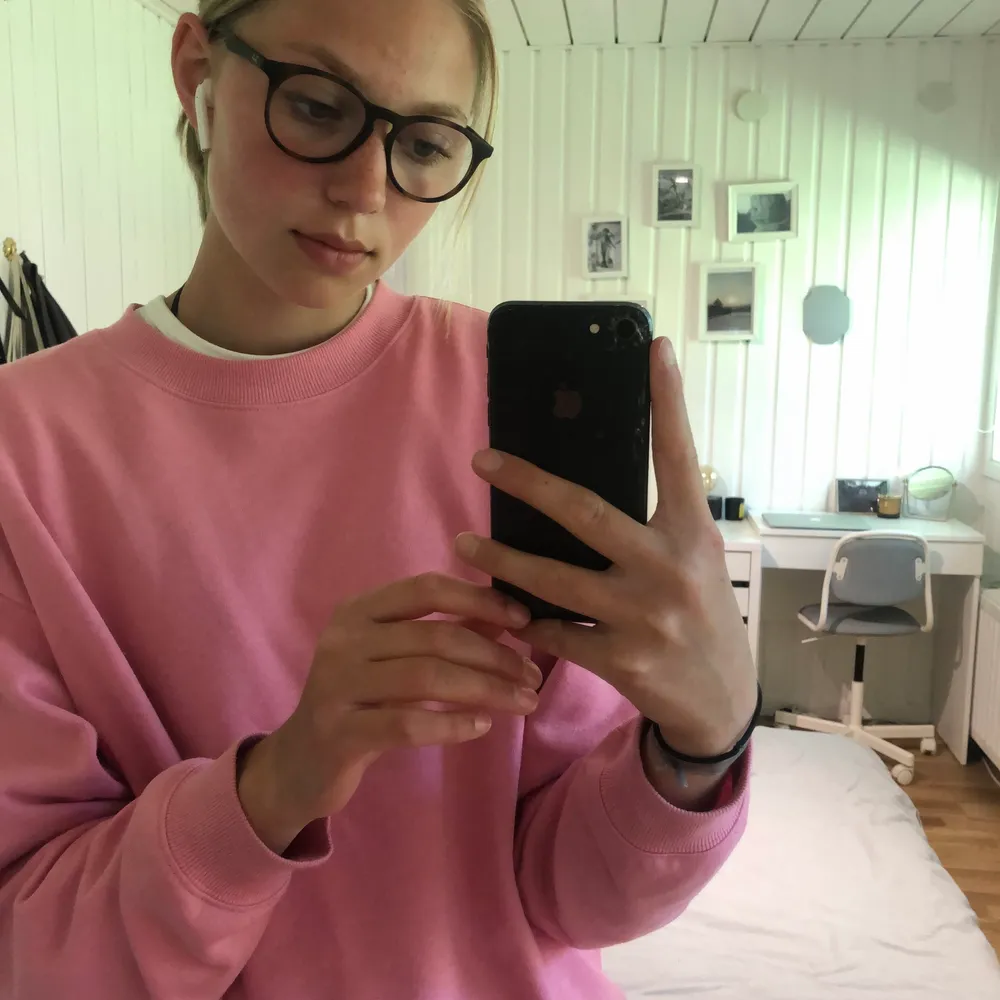 Siperfin rosa tröja som har perfekt passform! . Tröjor & Koftor.
