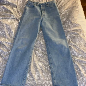 Levis jeans - Säljer dessa levis jeans i storlek 28, använda fåtal gånger. Säljer för 500+frakt