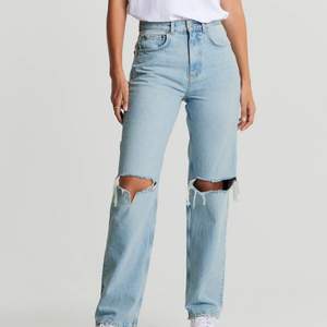 Säljer mina älskade jeans då de tyvärr blivit för stora… Stl 34 men eftersom jag alltid brukar ha Stl Xs/34 i jeans och byxor skulle jag säga att dessa är som Stl 36/S. Super fina och bra kvalitet, använda några gånger.