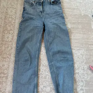 Blåa jeans från lager 157! Säljs då de är för stora och inte använda ❤️