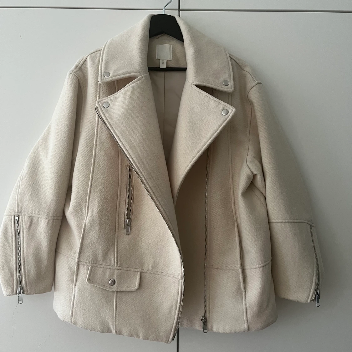 Beige vårjacka Strl M 