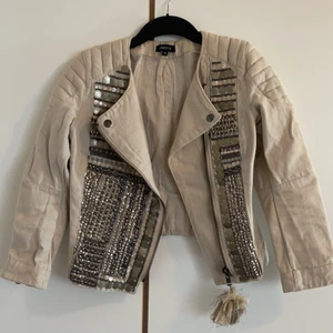 Jacka från Lindex i storlek 34 - Använt några gånger!