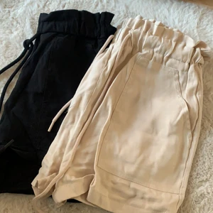 Superfina shorts från Pull & Bear 🤍 - 2 st Pull and Bear shorts i storlek S.