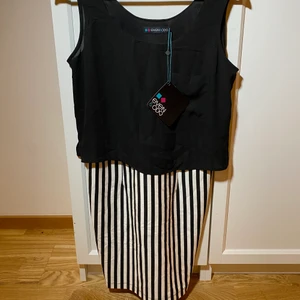 Ny klänning even & odd storlek S - Ny med lapp skitsnygg klänning från even & odd i storlek S