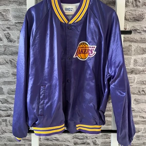 Vintage jacka  - Vintage jacka från staterna, storl L, pris 400kr frakt tillkommer 