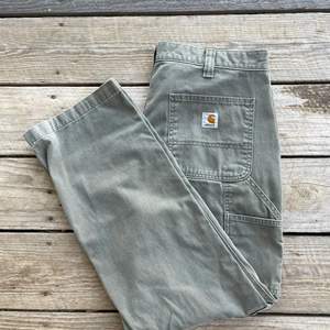 Vintage Faded Green Carhartt Relaxed Fit Pants  Size: US 36 / EU 52  Color: Green  Condition: Used