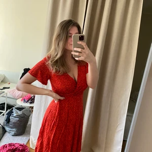 Klänning storlek S - I jättefint skick. Köparen står för frakten🥰