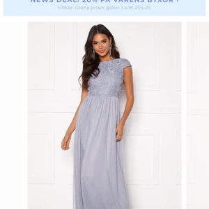 Balklänning sto S/36 - Använd en gång på balen i nian, väldigt bra skick, som ny:) 