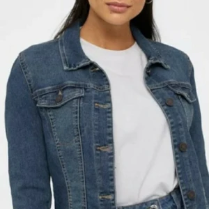 Jeans jacka  - Blivit liten för mig