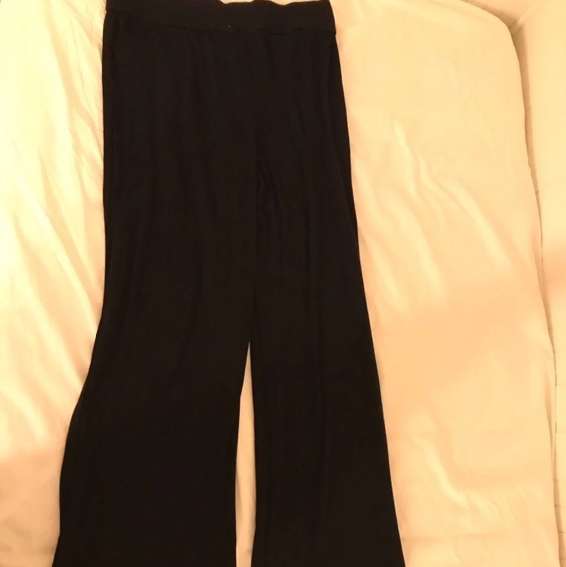 Utsvängda byxor från Cubus 