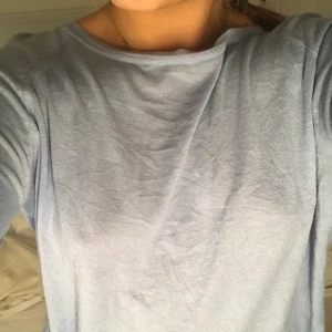 Zara tröja - jätte söt baby blå tröja från zara, men kommer knappt till användning 😇 typ inte använd så jätte bra skick